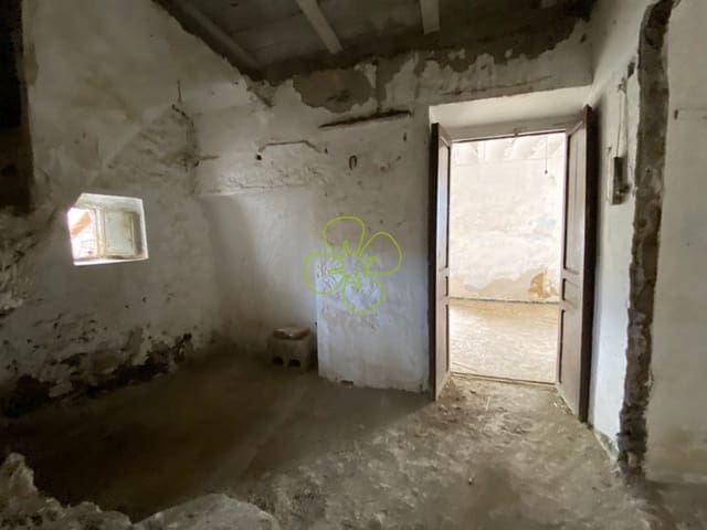 4 slaapkamer Finca/Landhuis te koop in Saliente Alto, Albox - € 40.000 (Ref: 7315734)