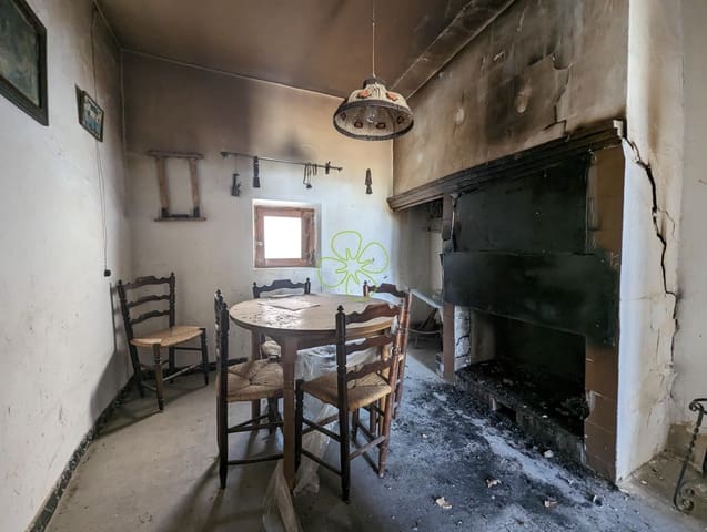 4 soverom Hus til salgs i Oria - € 45 000 (Ref: 7979509)