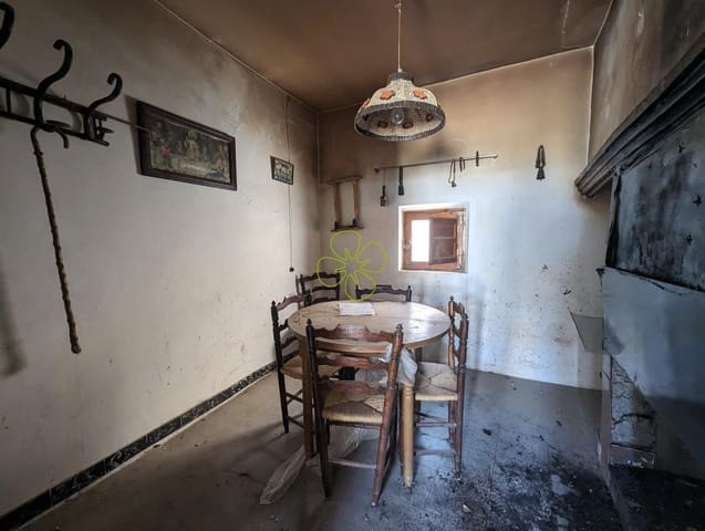 4 soverom Hus til salgs i Oria - € 45 000 (Ref: 7979509)