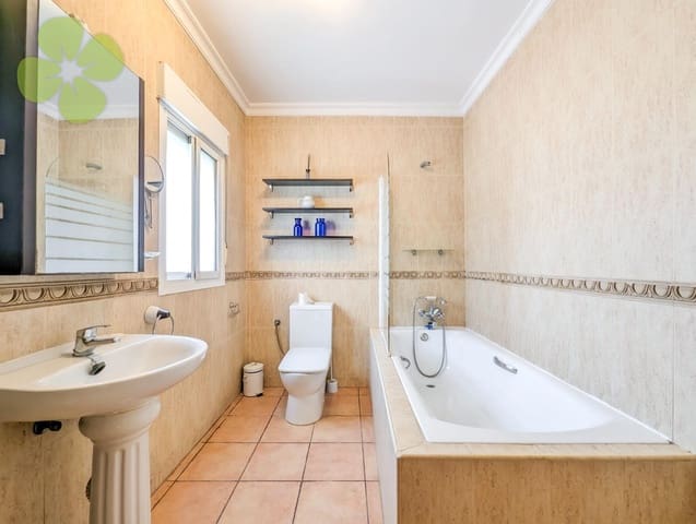 6 soverom Villa til salgs i Burjulu, Cuevas del Almanzora med svømmebasseng garasje - € 275 000 (Ref: 8316206)