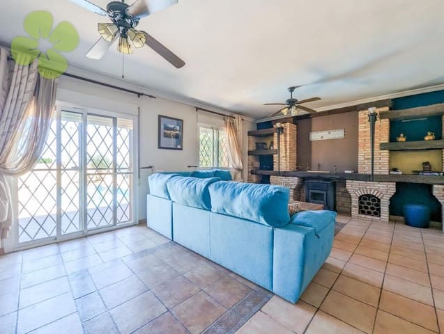 6 soverom Villa til salgs i Burjulu, Cuevas del Almanzora med svømmebasseng garasje - € 275 000 (Ref: 8316206)