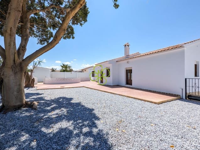 5 quarto Moradia para venda em Arboleas com piscina - 299 995 € (Ref: 8370958)