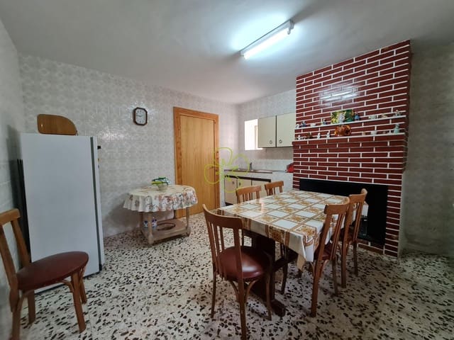 4 soverom Hus til salgs i Oria - € 80 000 (Ref: 8773531)