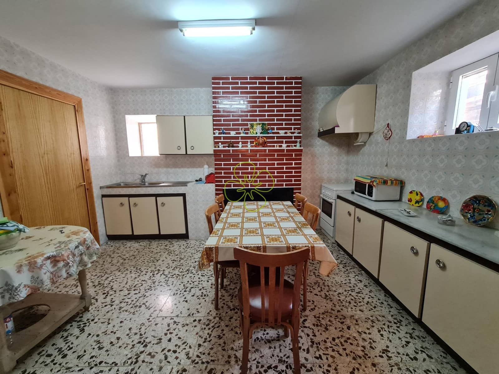 4 soverom Hus til salgs i Oria - € 80 000 (Ref: 8773531)