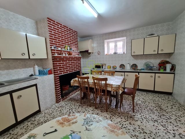 4 soverom Hus til salgs i Oria - € 80 000 (Ref: 8773531)