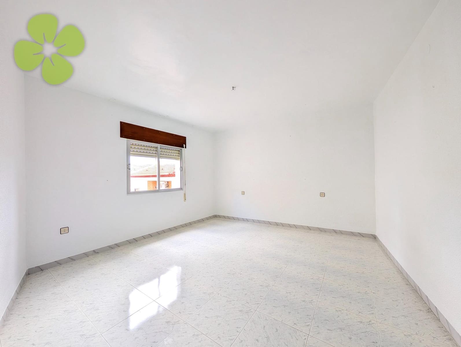 6 soveværelse Byhus til salg i Lijar - € 80.000 (Ref: 8934956)