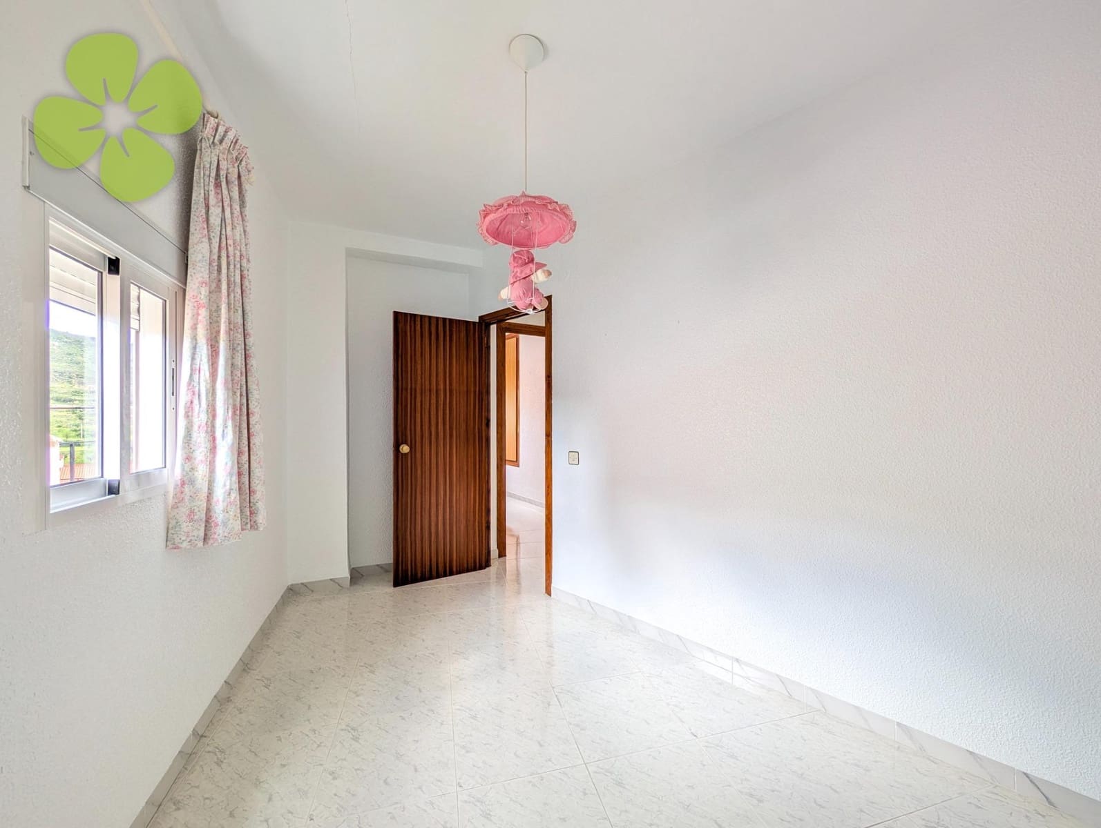 6 soveværelse Byhus til salg i Lijar - € 80.000 (Ref: 8934956)