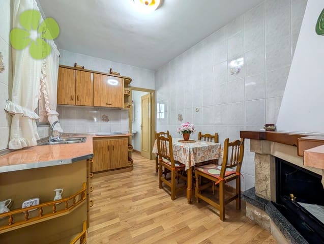 6 soveværelse Byhus til salg i Líjar - € 80.000 (Ref: 8934956)