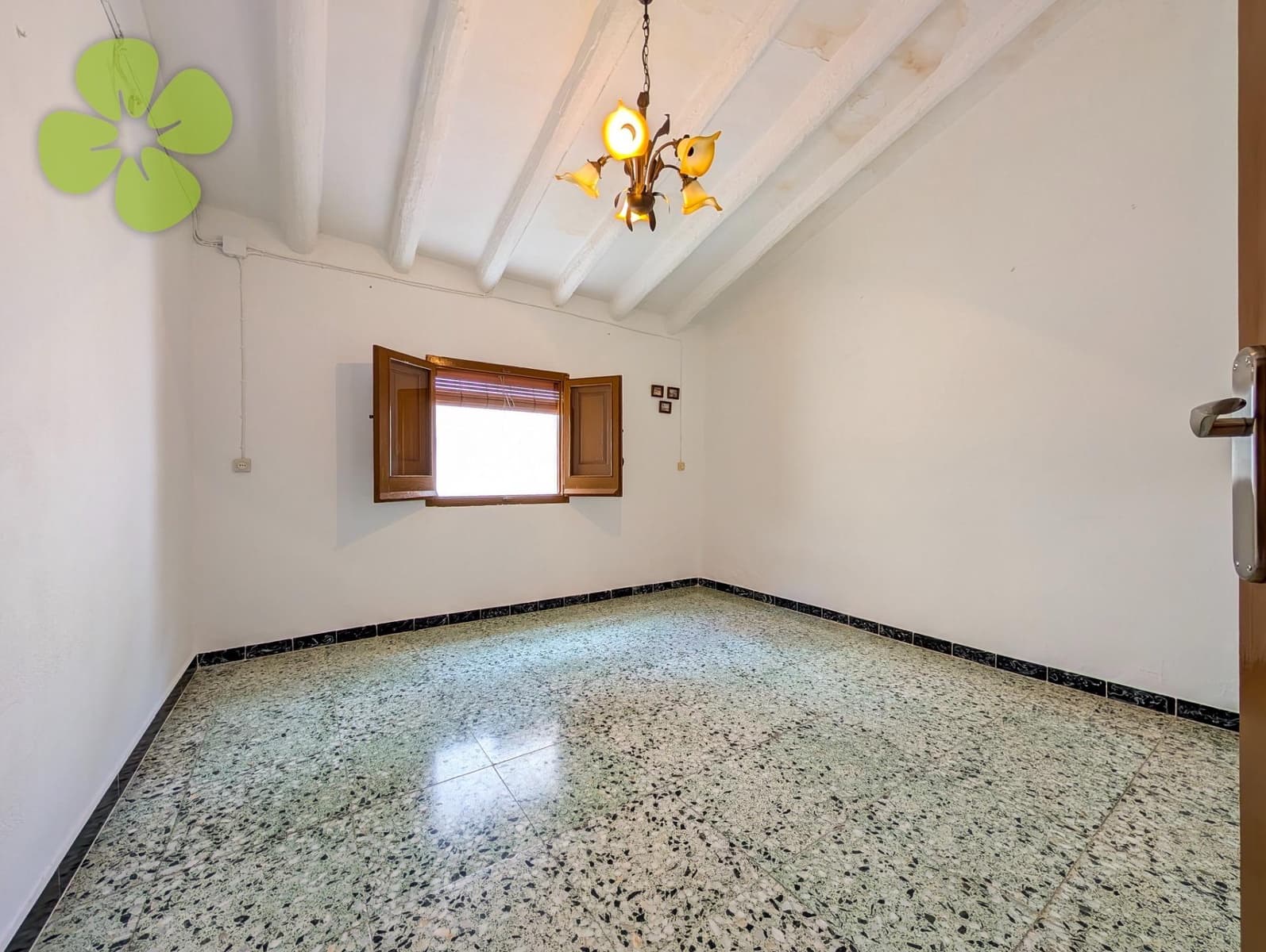 6 soveværelse Byhus til salg i Lijar - € 80.000 (Ref: 8934956)