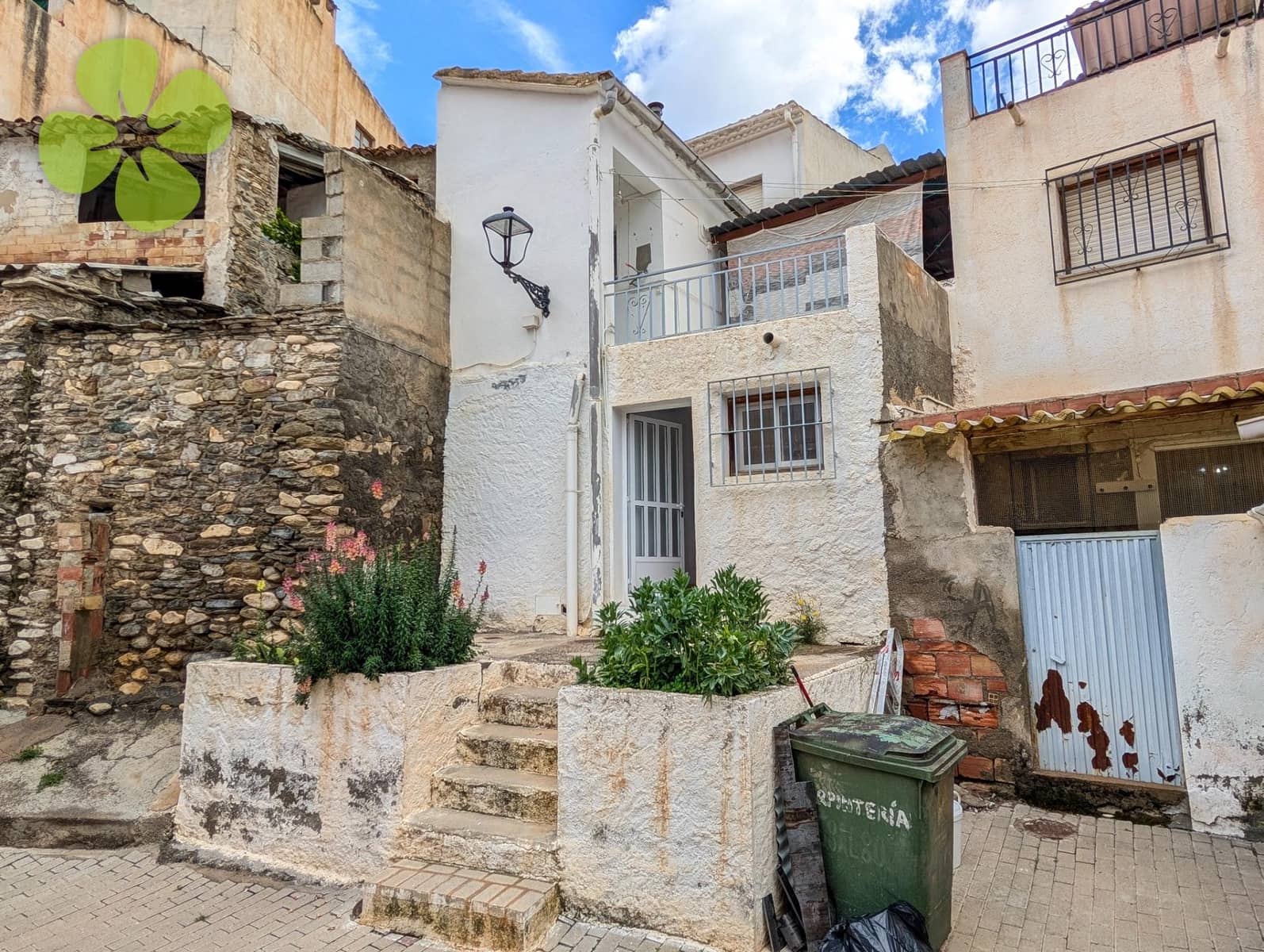 6 soveværelse Byhus til salg i Lijar - € 80.000 (Ref: 8934956)