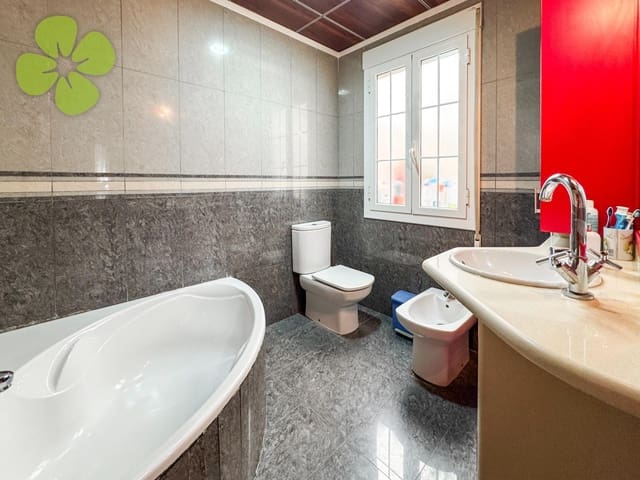 3 slaapkamer Flat te koop in Albox - € 79.000 (Ref: 9059568)