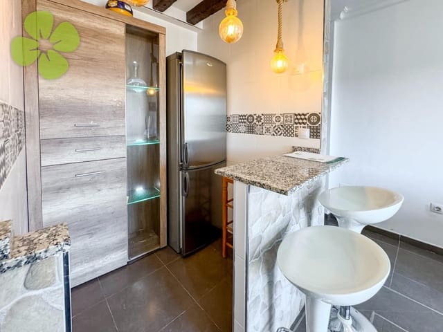 4 slaapkamer Flat te koop in Albox met garage - € 99.000 (Ref: 9089952)