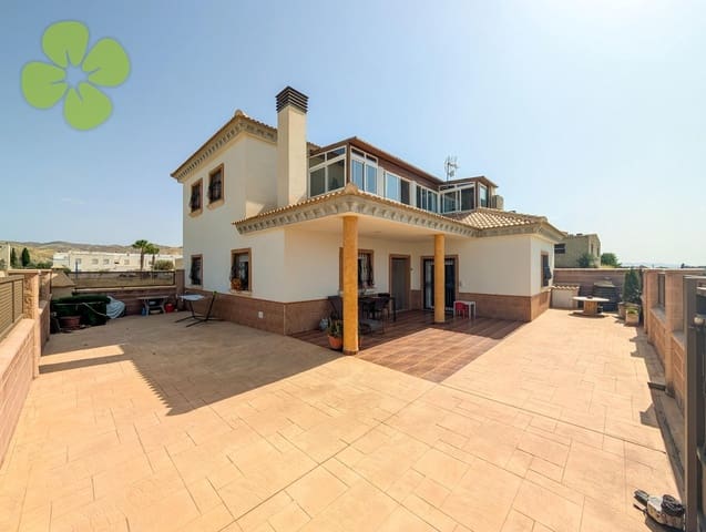 4 Zimmer Villa zu verkaufen in Arboleas mit Garage - 249.995 € (Ref: 9118876)