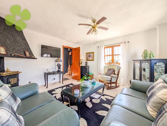 4 soveværelse Finca/Landehus til salg i Los Cerricos, Oria - € 145.000 (Ref: 9132556)