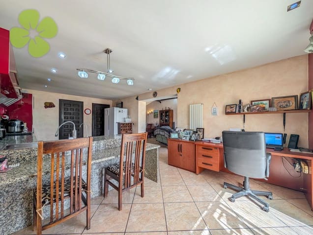 4 soveværelse Villa til salg i Serón med swimmingpool - € 374.995 (Ref: 9149491)