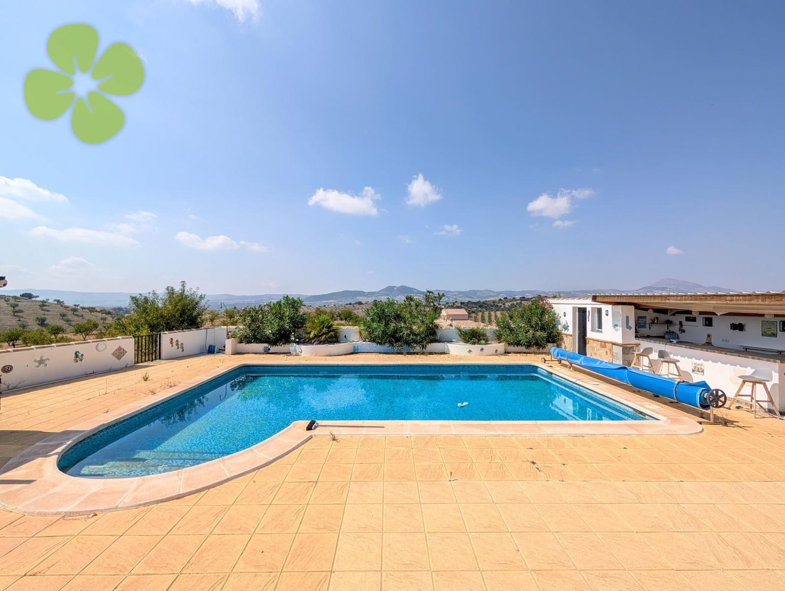 4 sypialnia Willa na sprzedaż w Dona Ines z basenem garażem - 329 950 € (Ref: 9188628)