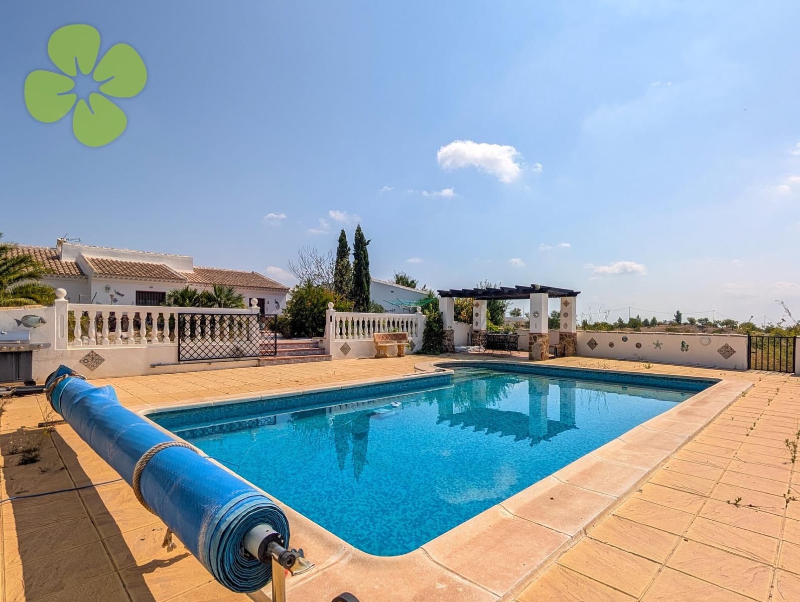 4 sypialnia Willa na sprzedaż w Dona Ines z basenem garażem - 329 950 € (Ref: 9188628)