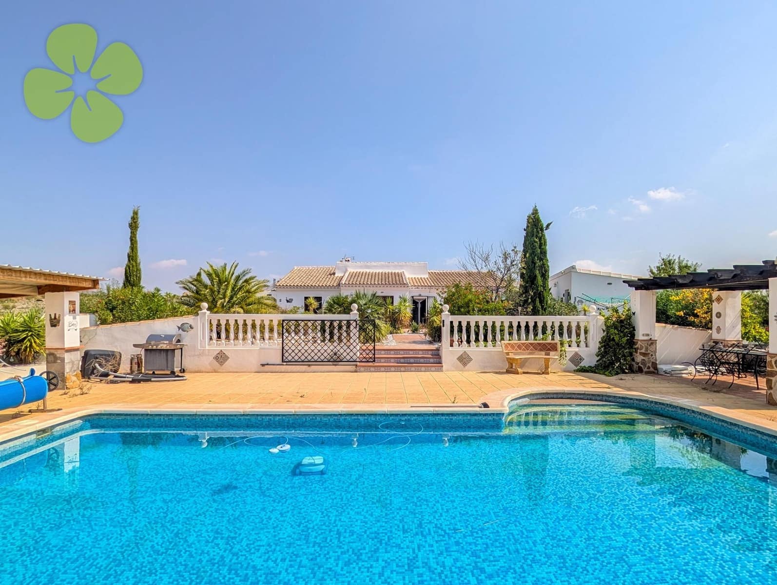 4 sypialnia Willa na sprzedaż w Dona Ines z basenem garażem - 329 950 € (Ref: 9188628)