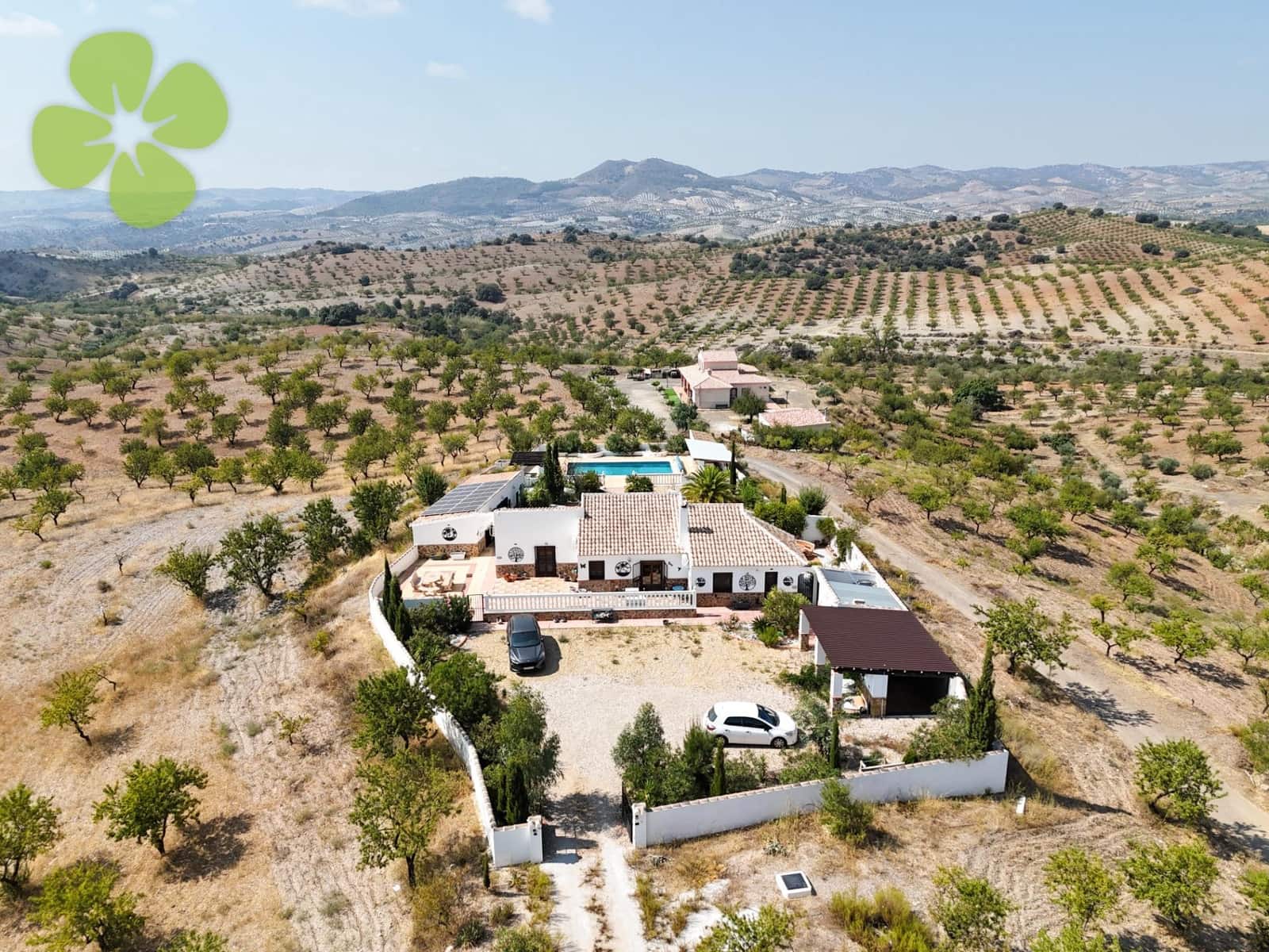 4 sypialnia Willa na sprzedaż w Dona Ines z basenem garażem - 329 950 € (Ref: 9188628)