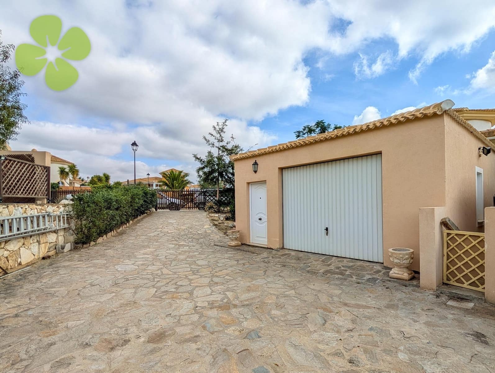 3 sovrum Villa till salu i Partaloa med pool garage - 325 000 € (Ref: 9312739)