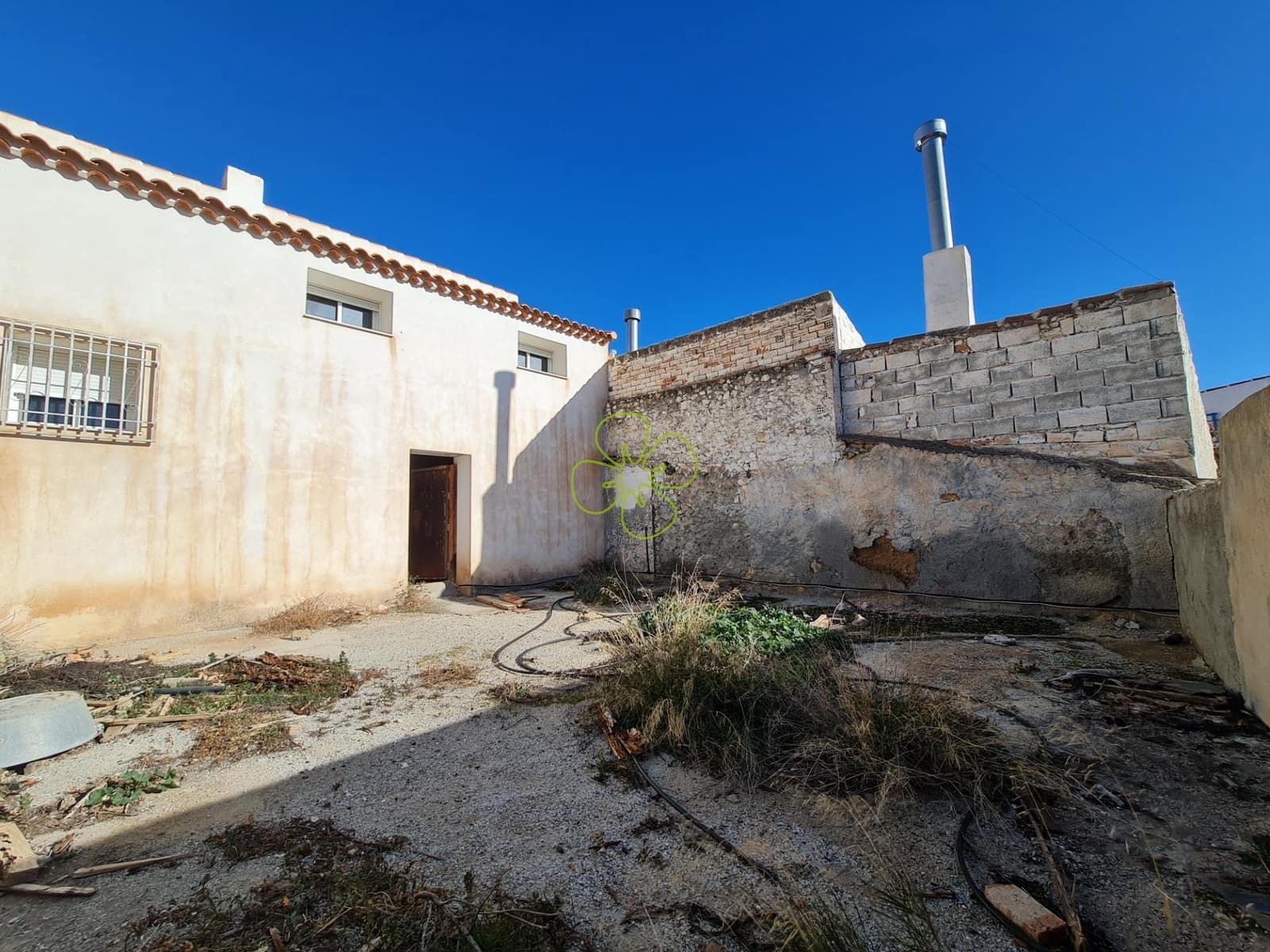 4 slaapkamer Huis te koop in Albox - € 65.000 (Ref: 9330826)