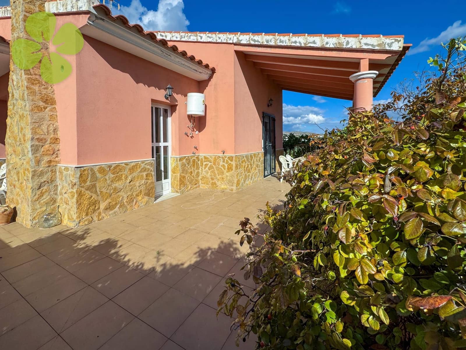 4 sovrum Villa till salu i Urcal med pool garage - 279 950 € (Ref: 9401371)