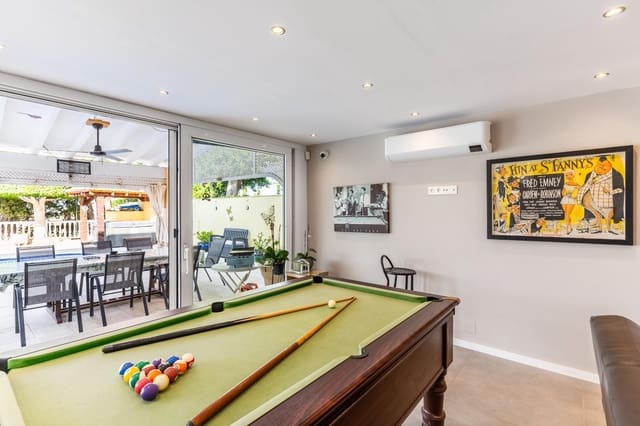 5 sovrum Villa till salu i Garrucha med pool garage - 1 150 000 € (Ref: 9403544)