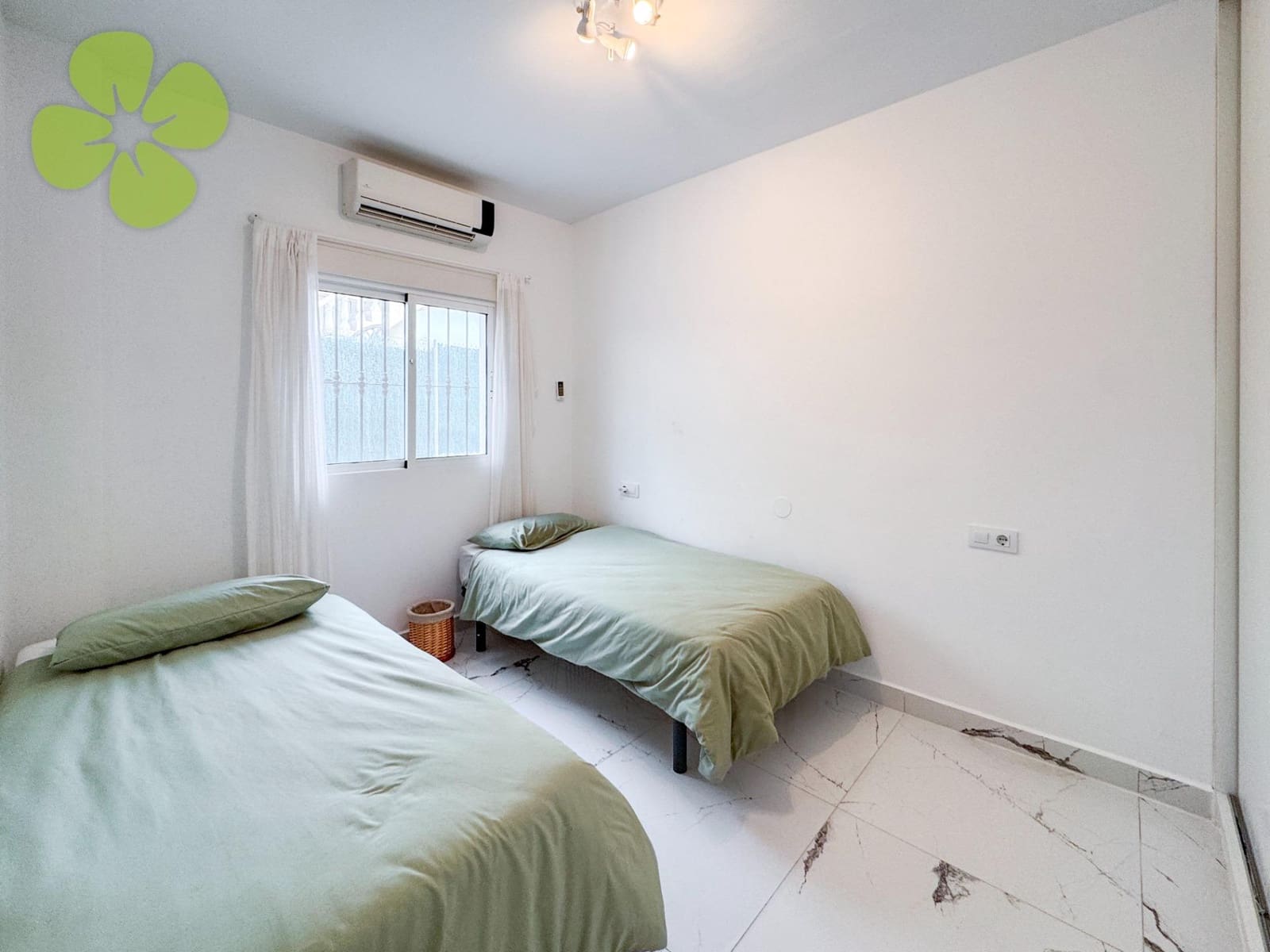 4 bedroom Villa for sale in Arboleas with pool - € 375,000 (Ref: 9435970)