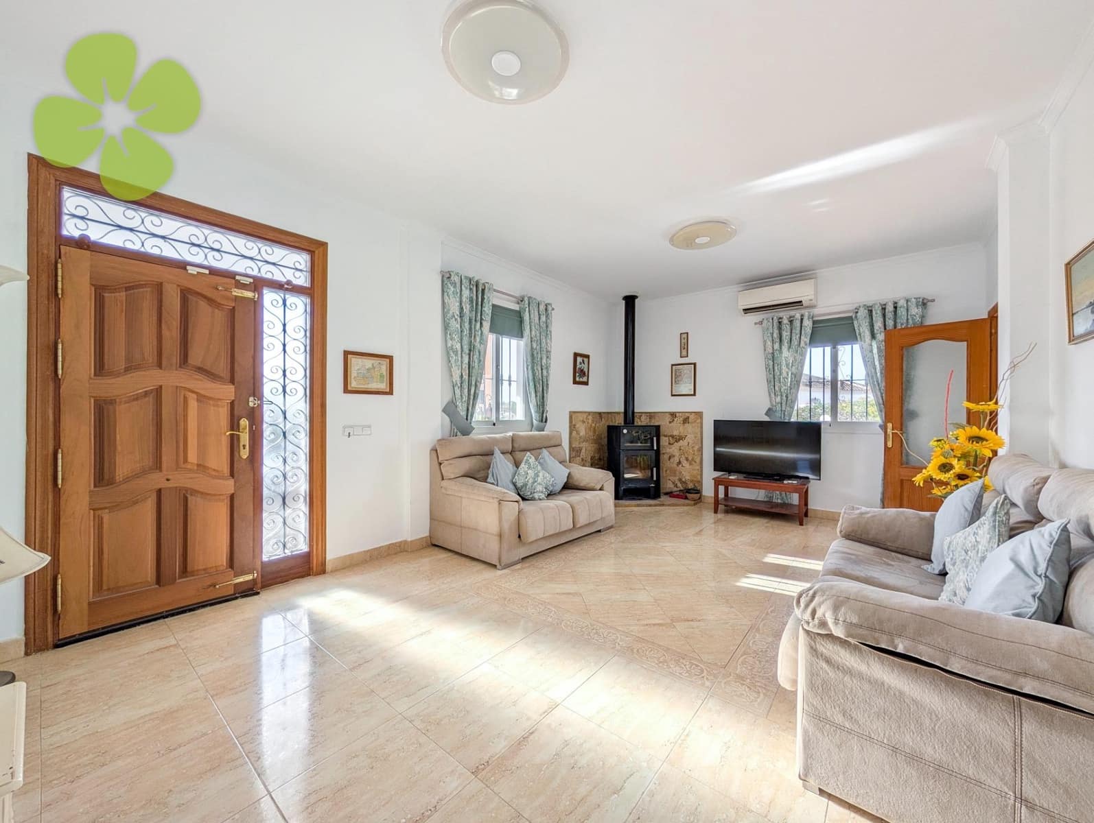 3 sypialnia Willa na sprzedaż w La Aljambra z basenem - 289 000 € (Ref: 9449582)