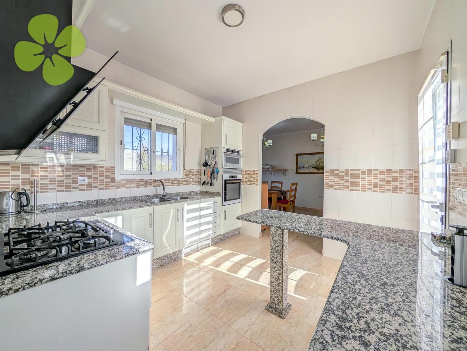 3 sypialnia Willa na sprzedaż w La Aljambra z basenem - 289 000 € (Ref: 9449582)