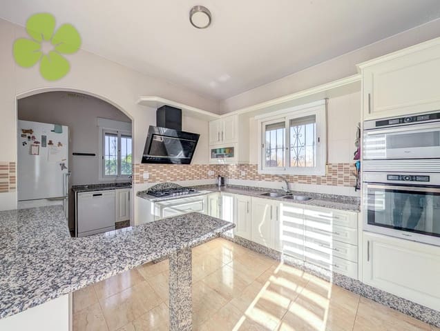 3 sypialnia Willa na sprzedaż w La Aljambra, Albox z basenem - 289 000 € (Ref: 9449582)