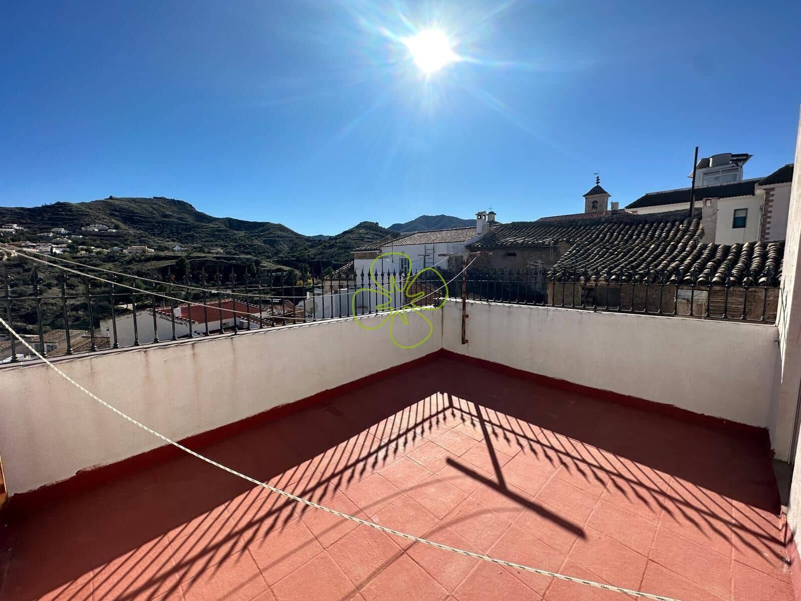 Casa de 6 habitaciones en Albanchez en venta - 95.000 € (Ref: 9465667)