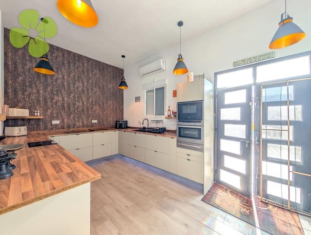 Casa de 3 habitaciones en Cantoria en venta - 199.500 € (Ref: 9504475)