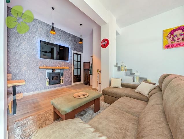 Casa de 3 habitaciones en Cantoria en venta - 199.500 € (Ref: 9504475)