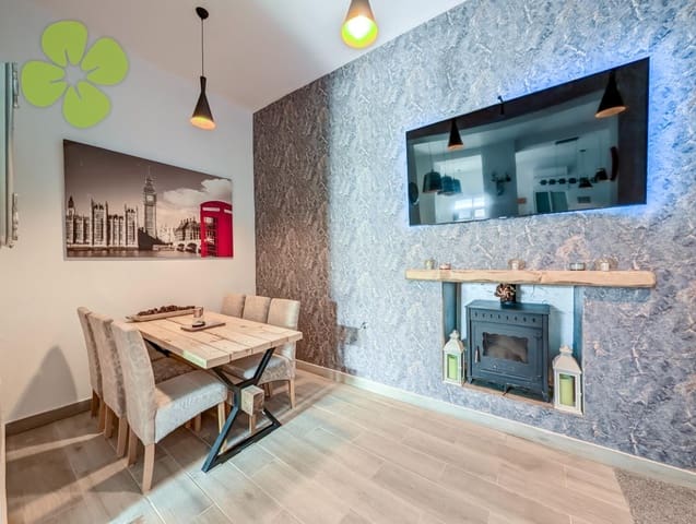 Casa de 3 habitaciones en Cantoria en venta - 199.500 € (Ref: 9504475)