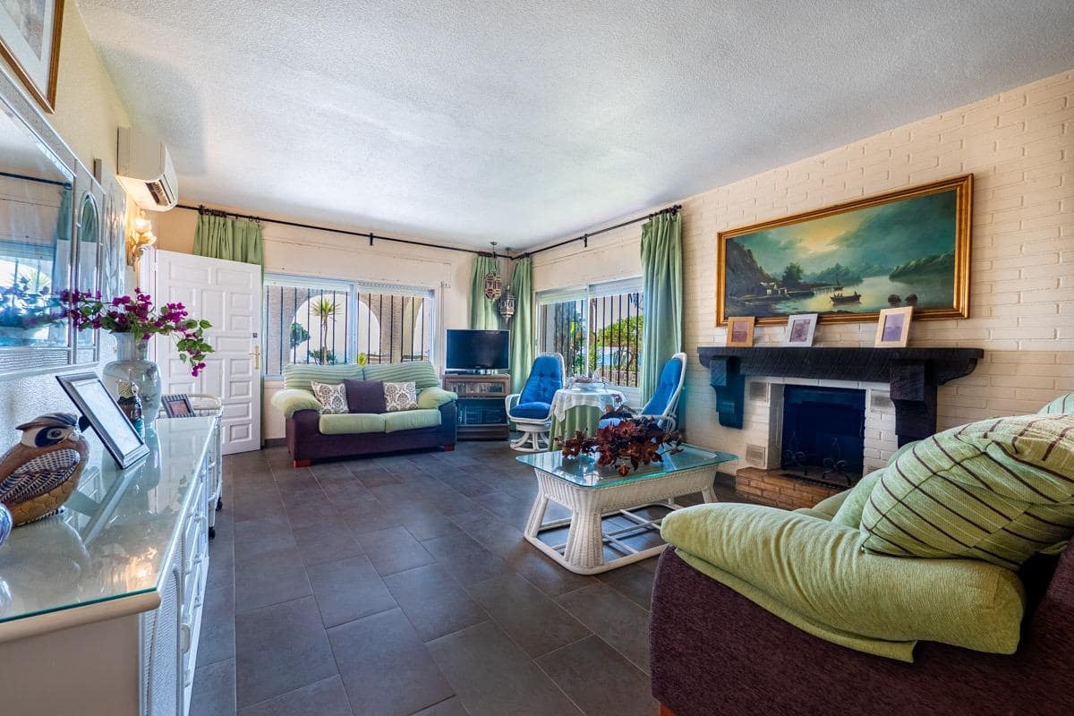 5 bedroom Villa for sale in Mojacar with pool - € 1,750,000 (Ref: 9543820)