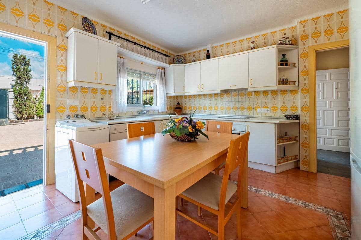 5 bedroom Villa for sale in Mojacar with pool - € 1,750,000 (Ref: 9543820)