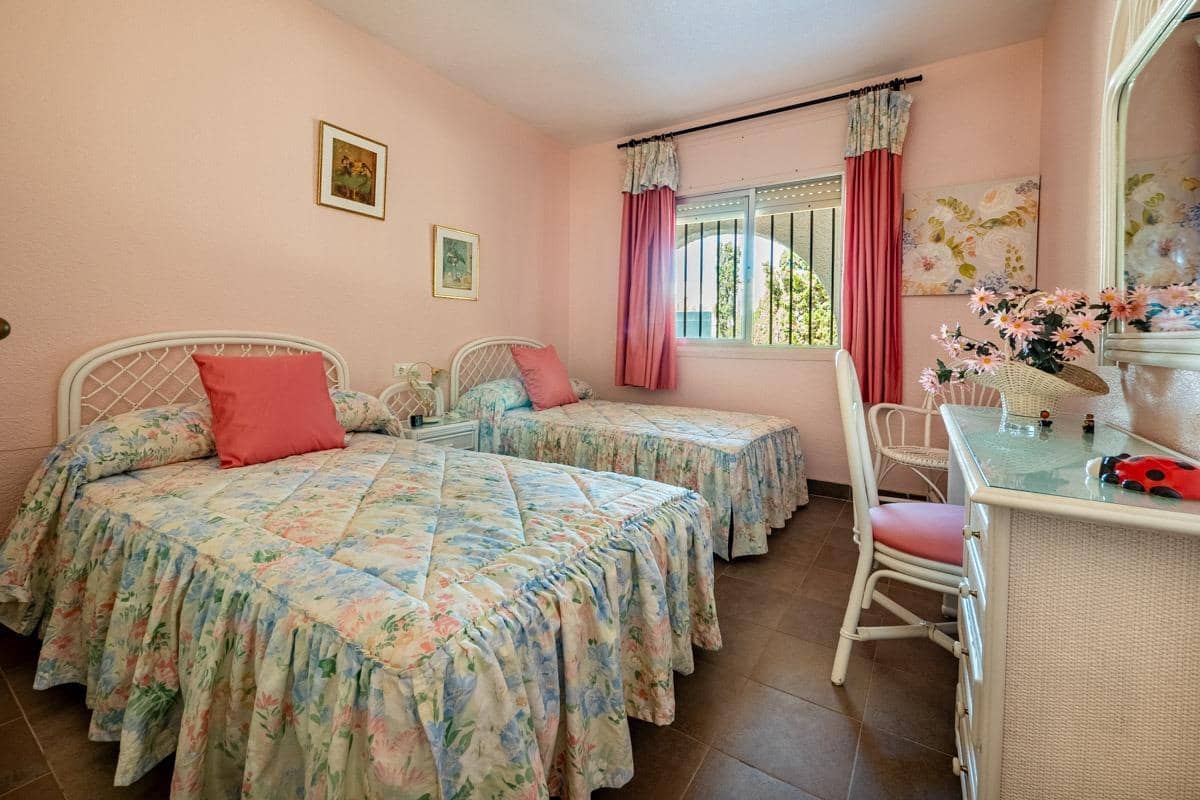 5 bedroom Villa for sale in Mojacar with pool - € 1,750,000 (Ref: 9543820)