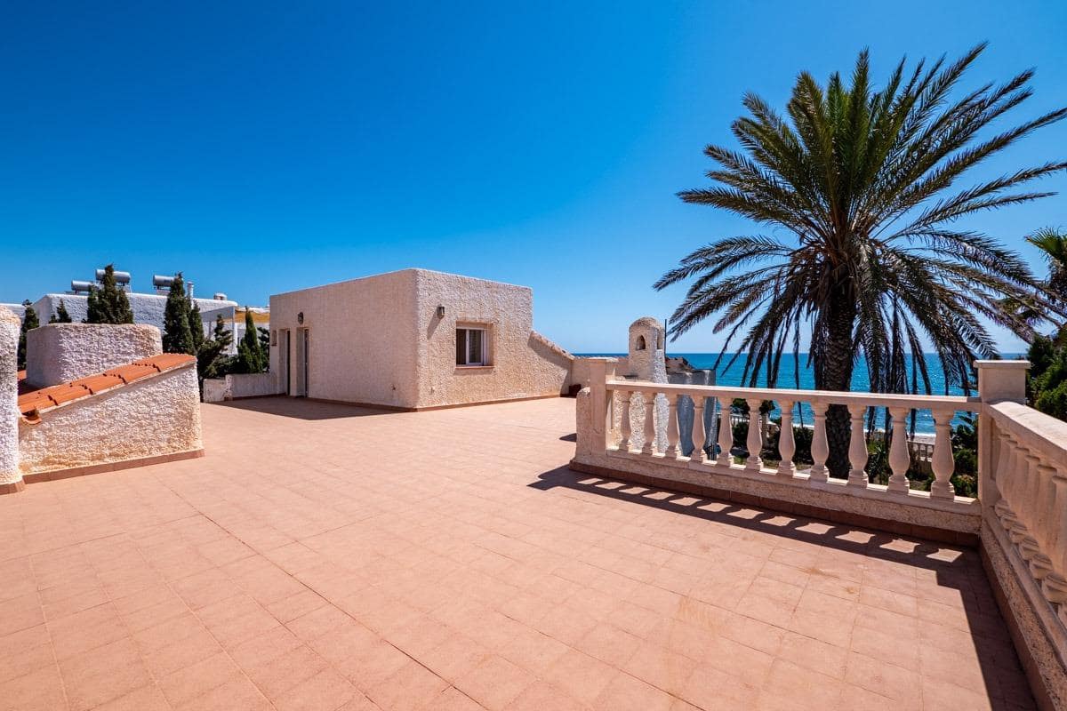 5 bedroom Villa for sale in Mojacar with pool - € 1,750,000 (Ref: 9543820)