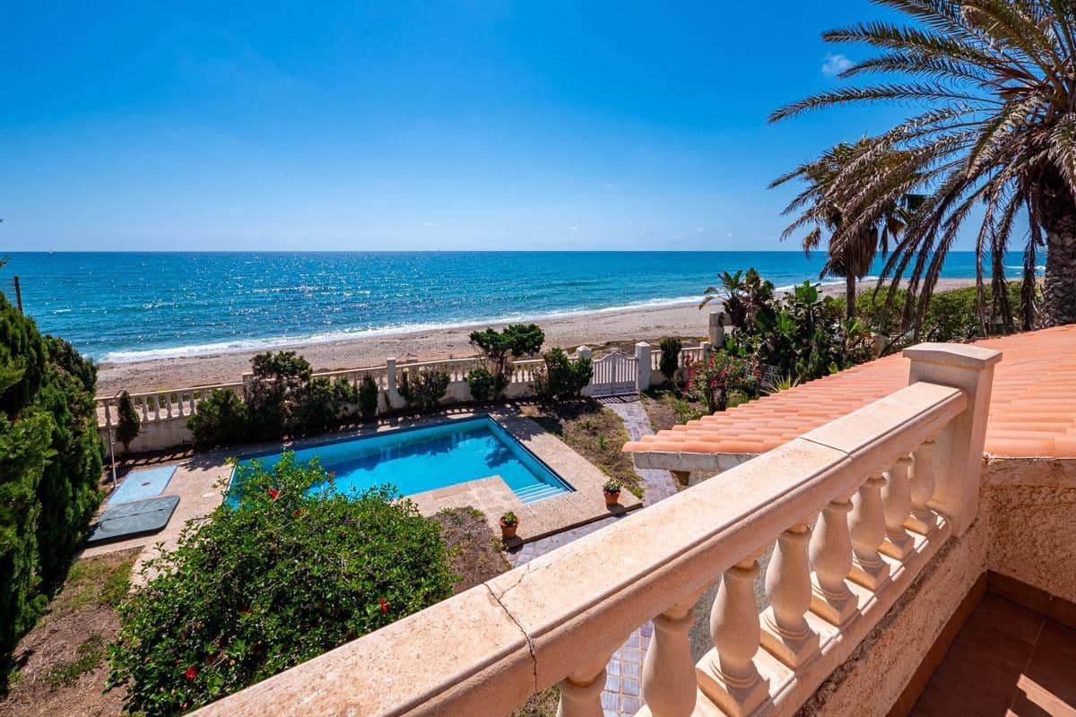 5 bedroom Villa for sale in Mojacar with pool - € 1,750,000 (Ref: 9543820)