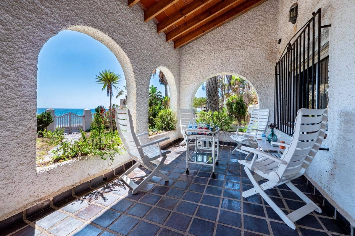 5 bedroom Villa for sale in Mojacar with pool - € 1,750,000 (Ref: 9543820)