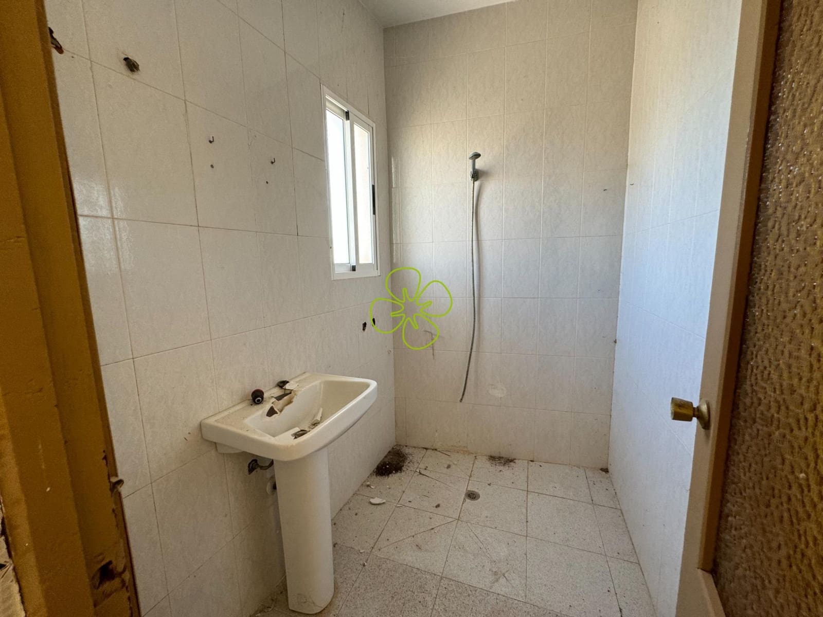 6 bedroom Villa for sale in Albox - € 220,000 (Ref: 9618209)