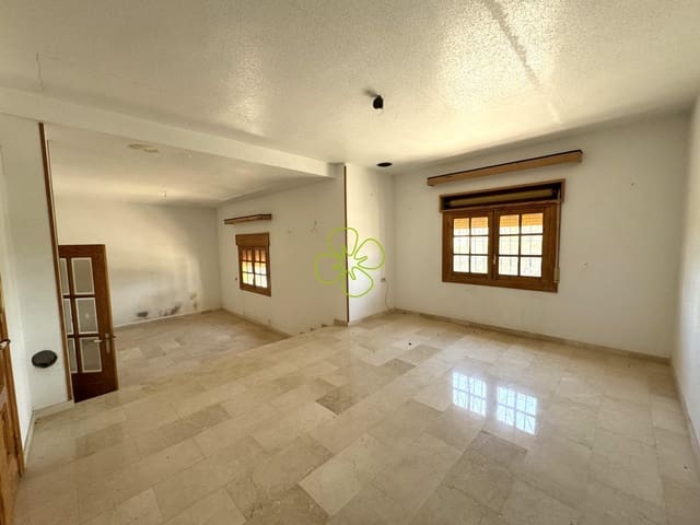 6 bedroom Villa for sale in Albox - € 220,000 (Ref: 9618209)