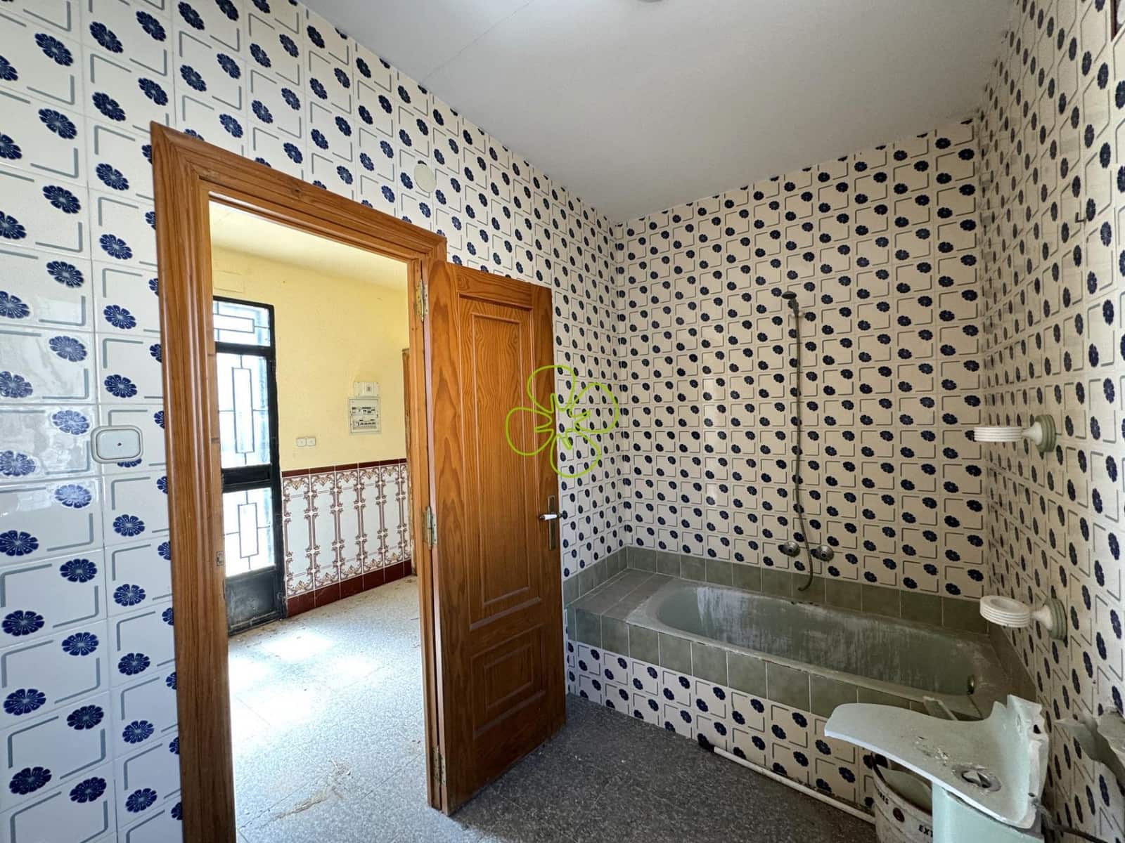 6 bedroom Villa for sale in Albox - € 220,000 (Ref: 9618209)