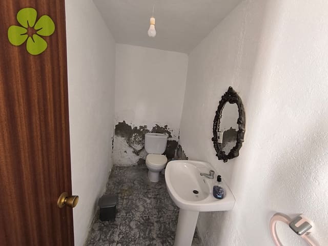 7 makuuhuone Maalaistalo myytävänä paikassa Cantoria - 199 999 € (Ref: 9618216)