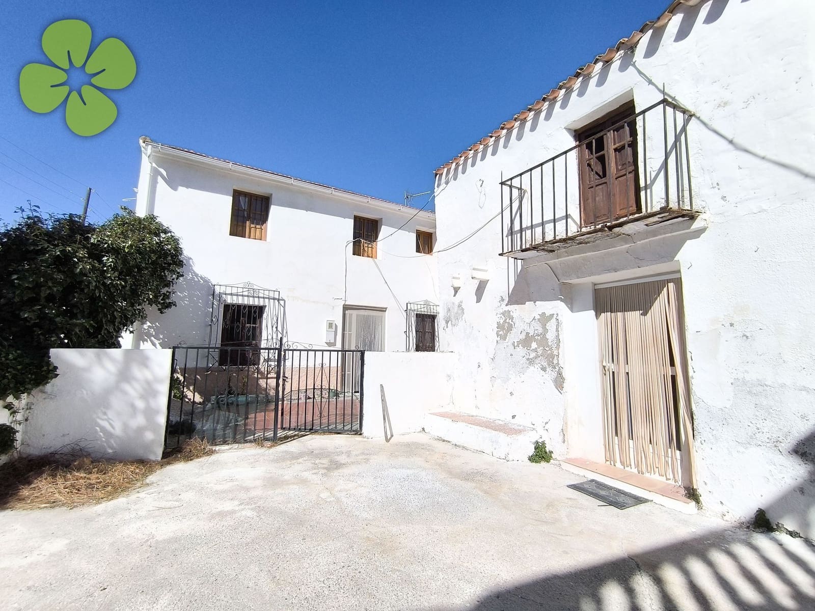 7 bedroom Finca/Country House for sale in Cantoria - € 199,999 (Ref: 9618216)