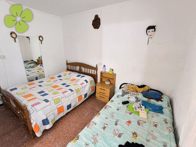 7 makuuhuone Maalaistalo myytävänä paikassa Cantoria - 199 999 € (Ref: 9618216)