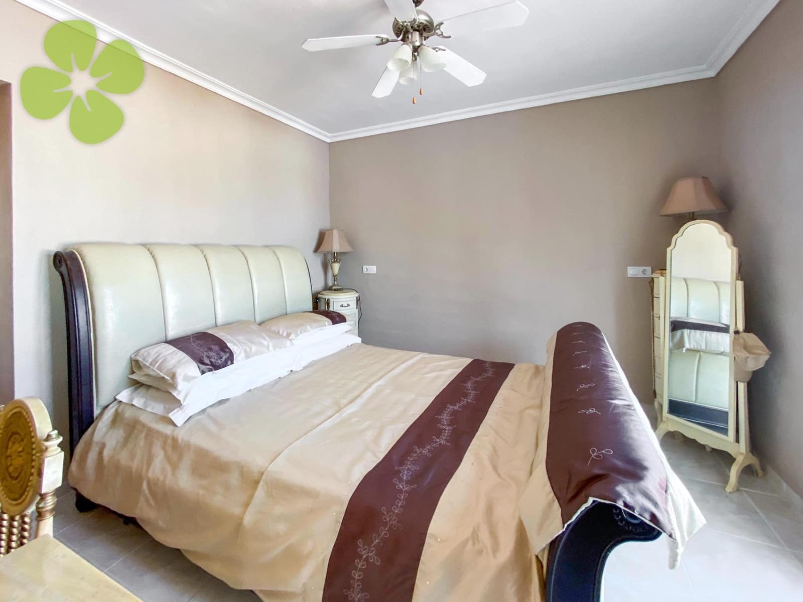 5 bedroom Villa for sale in Arboleas with pool - € 359,995 (Ref: 9618217)