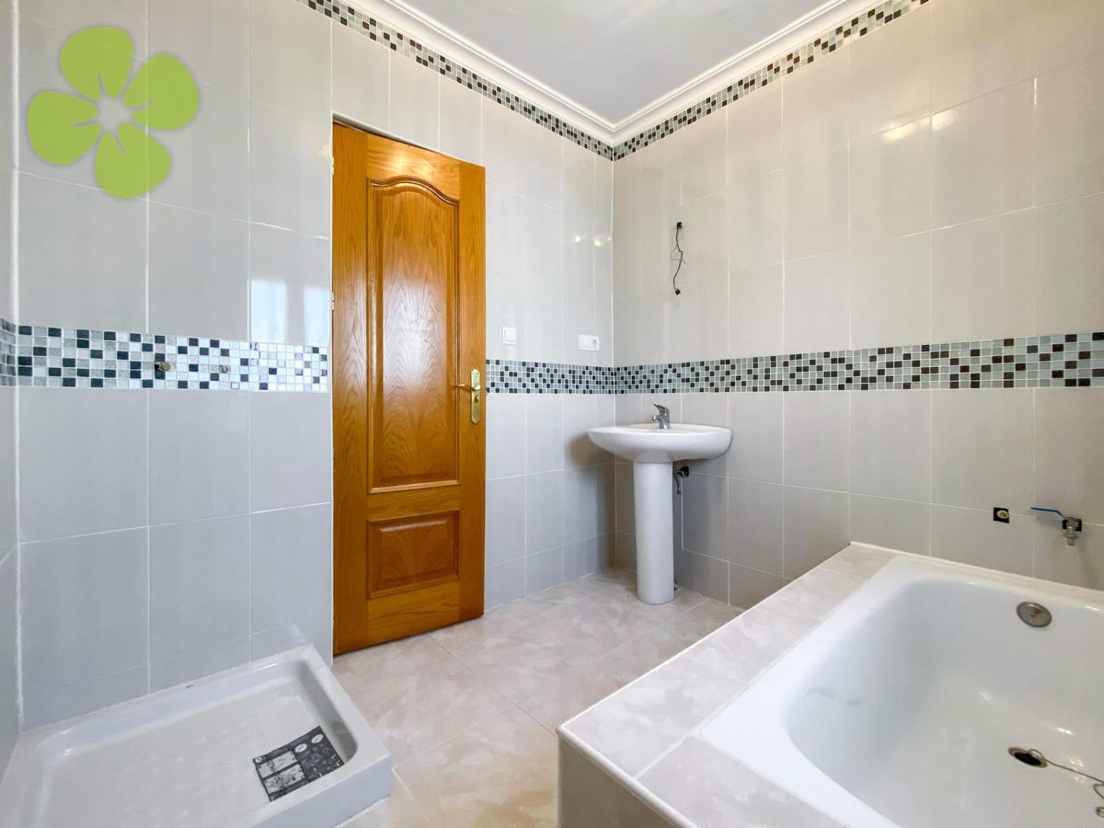 5 bedroom Villa for sale in Arboleas with pool - € 359,995 (Ref: 9618217)