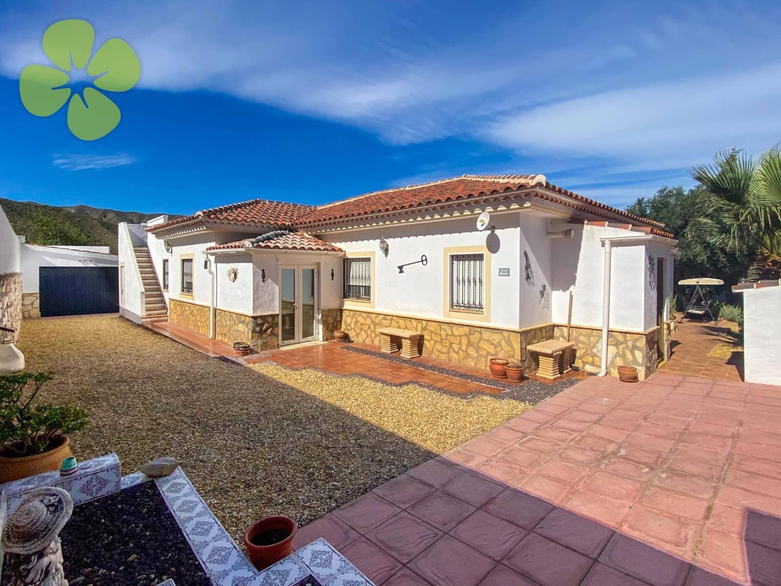 5 bedroom Villa for sale in Arboleas with pool - € 359,995 (Ref: 9618217)